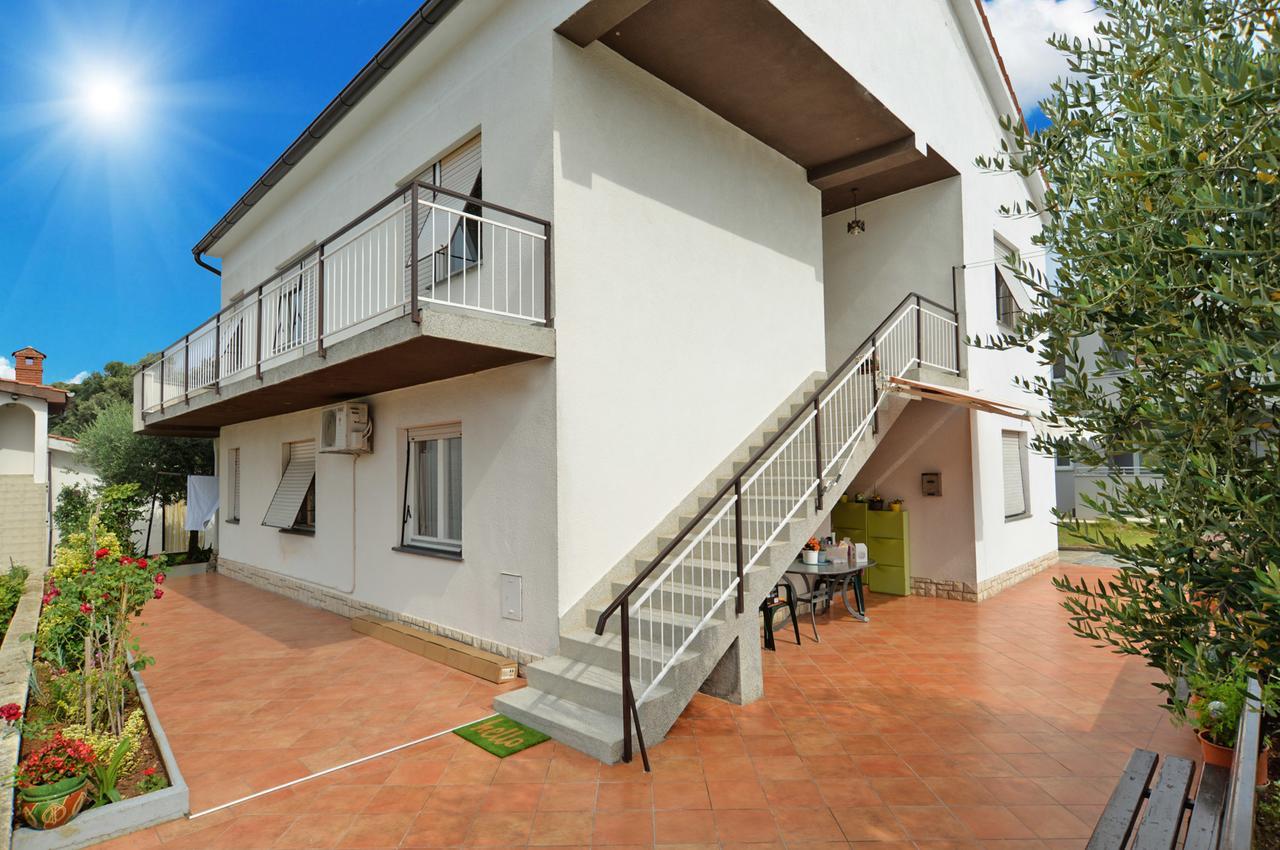 Apartment & Room Tanja 1552 Pula Zewnętrze zdjęcie